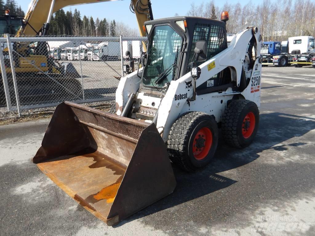 Bobcat S250 Smykem řízené nakladače