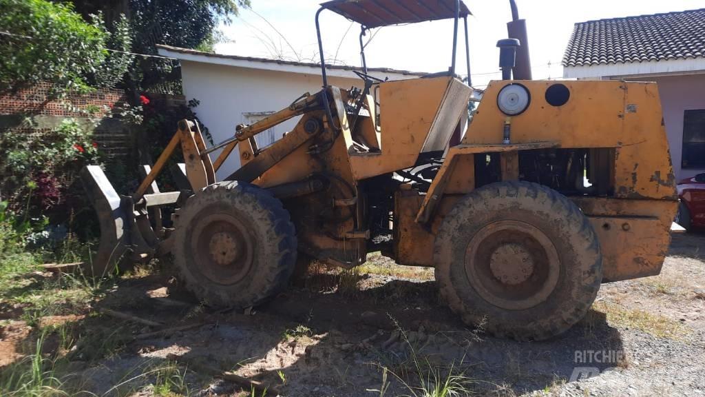 CASE W20B Kolové nakladače