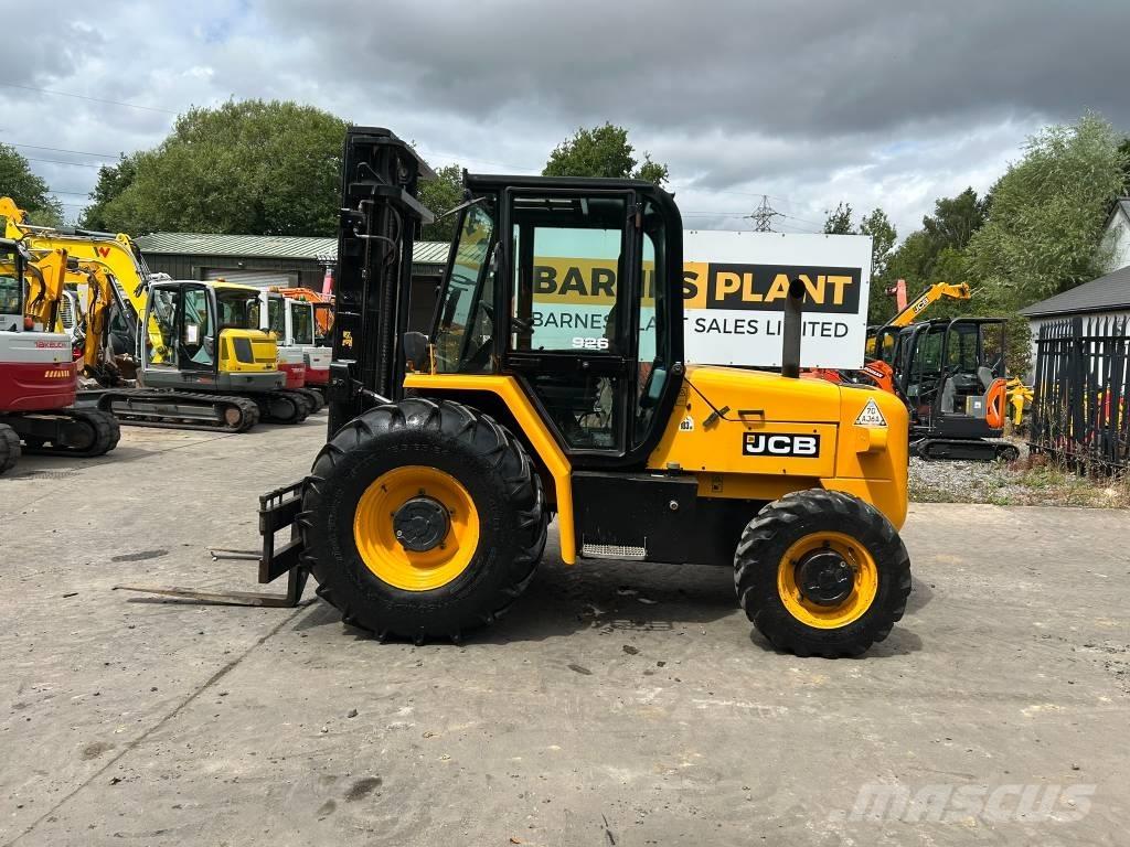 JCB 926 Terénní vysokozdvižné vozíky