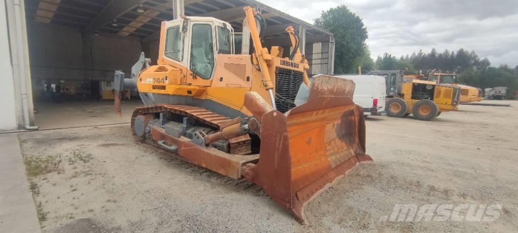 Liebherr PR 744 L Pásové dozery