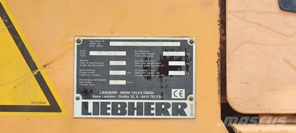 Liebherr PR 744 L Pásové dozery