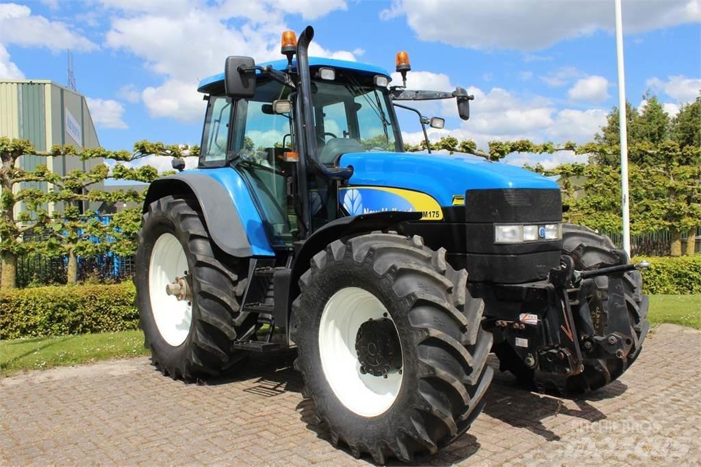 New Holland TM175 Traktory