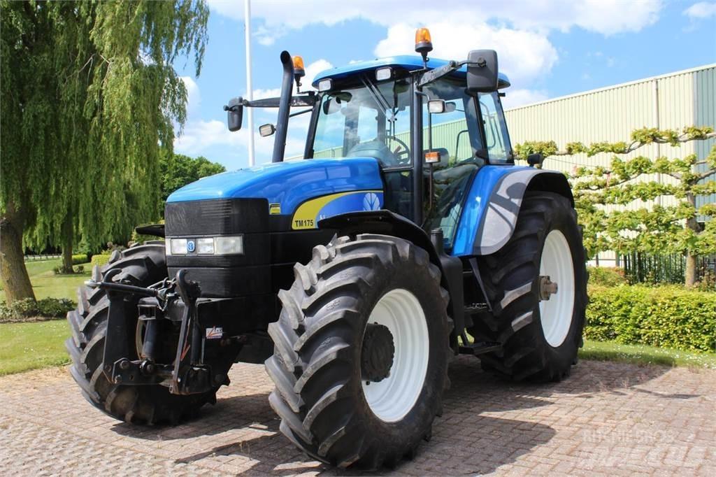New Holland TM175 Traktory