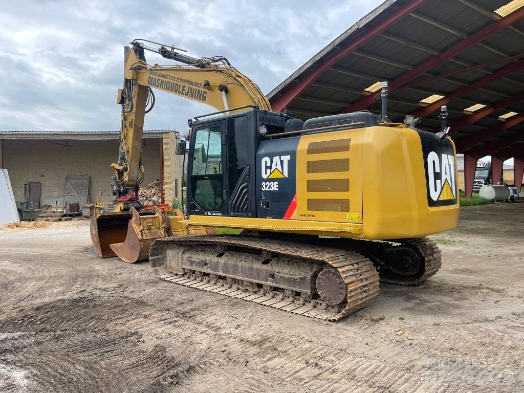 CAT 323 EL Pásová rýpadla