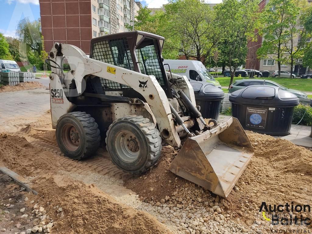 Bobcat S 250 Smykem řízené nakladače