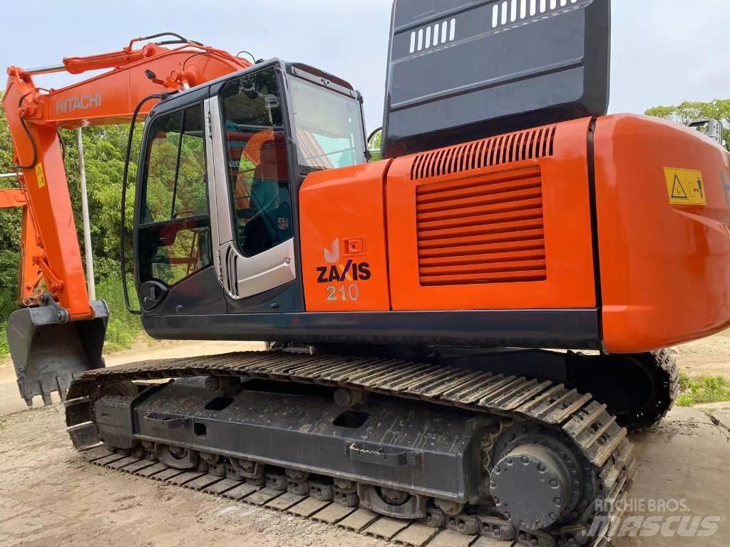 Hitachi ZX 210 Pásová rýpadla