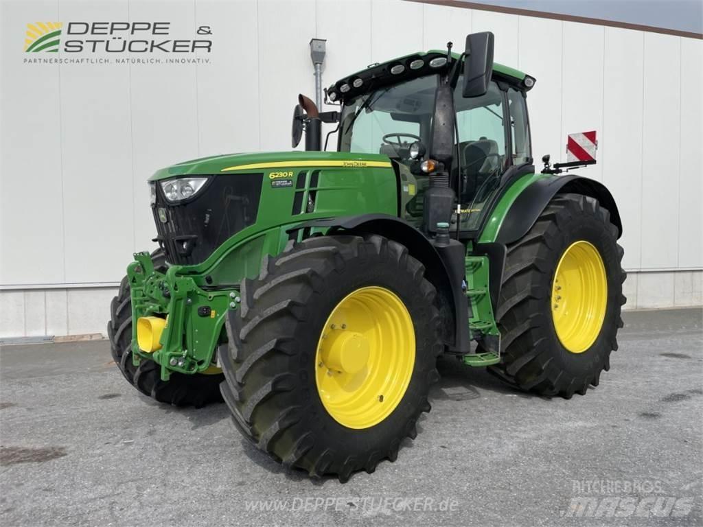 John Deere 6230R Traktory
