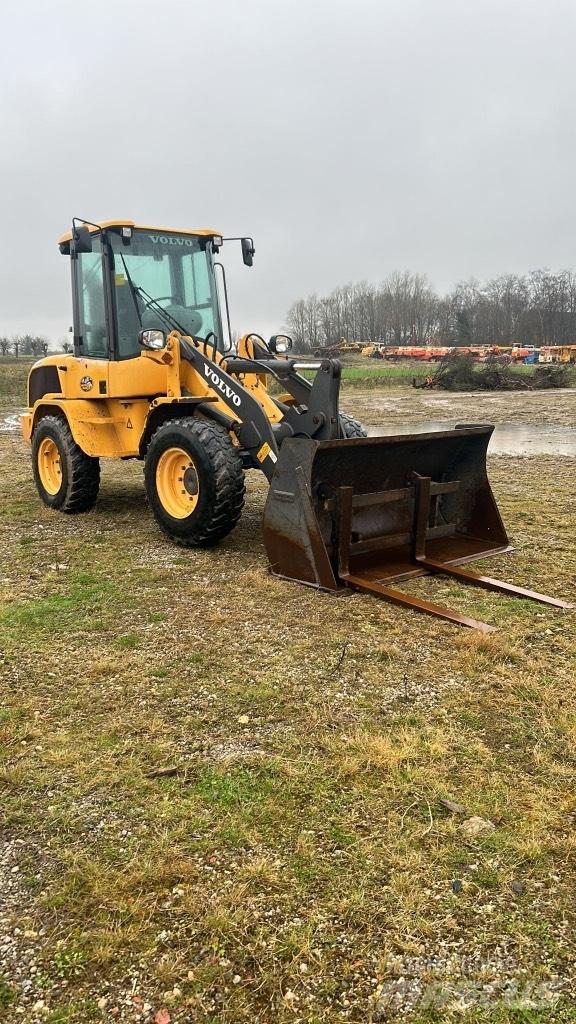 Volvo L 30 G Kolové nakladače
