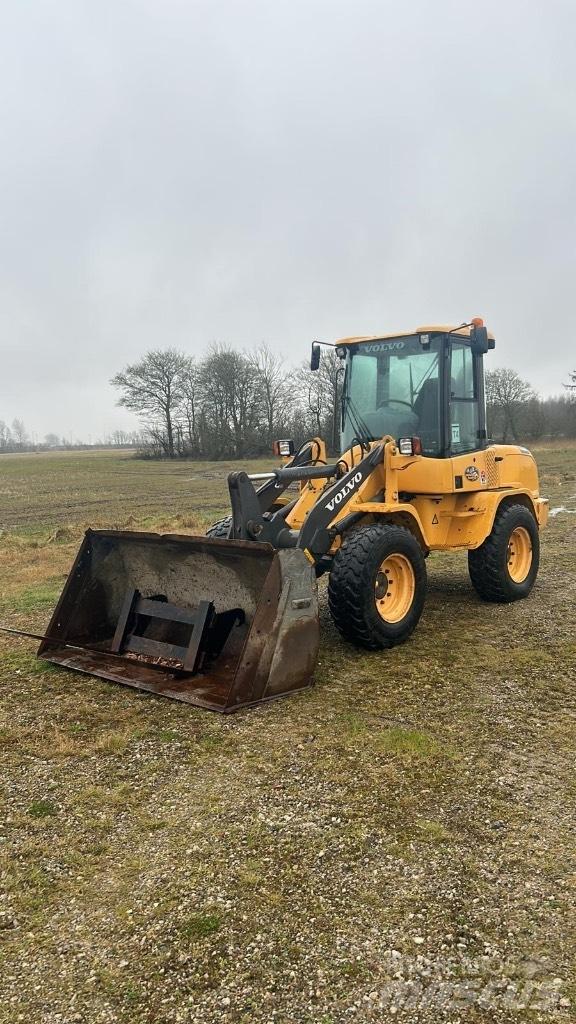 Volvo L 30 G Kolové nakladače