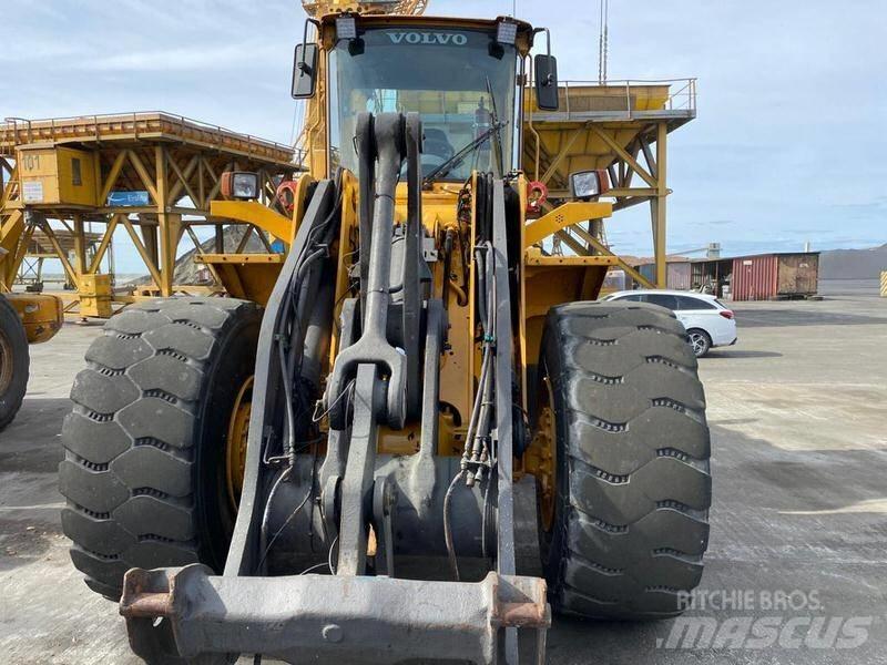 Volvo L 120 E.Ref.10 Kolové nakladače