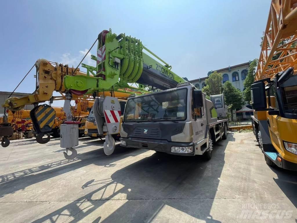Zoomlion ZCT251V Univerzální terénní jeřáby