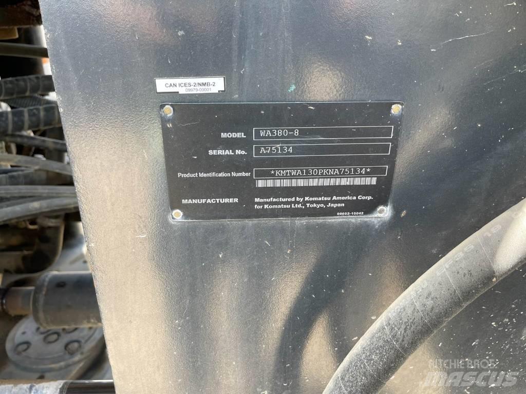 Komatsu WA 380-8 Kolové nakladače