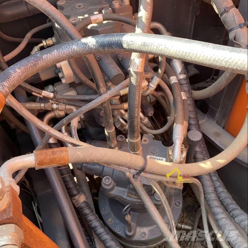 Doosan DX150-9C Pásová rýpadla