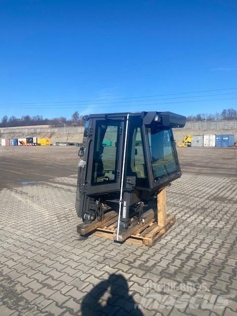 CASE D 1650 NEW CAB Kabiny a interiér