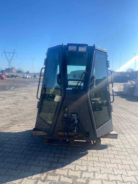 CASE D 1650 NEW CAB Kabiny a interiér