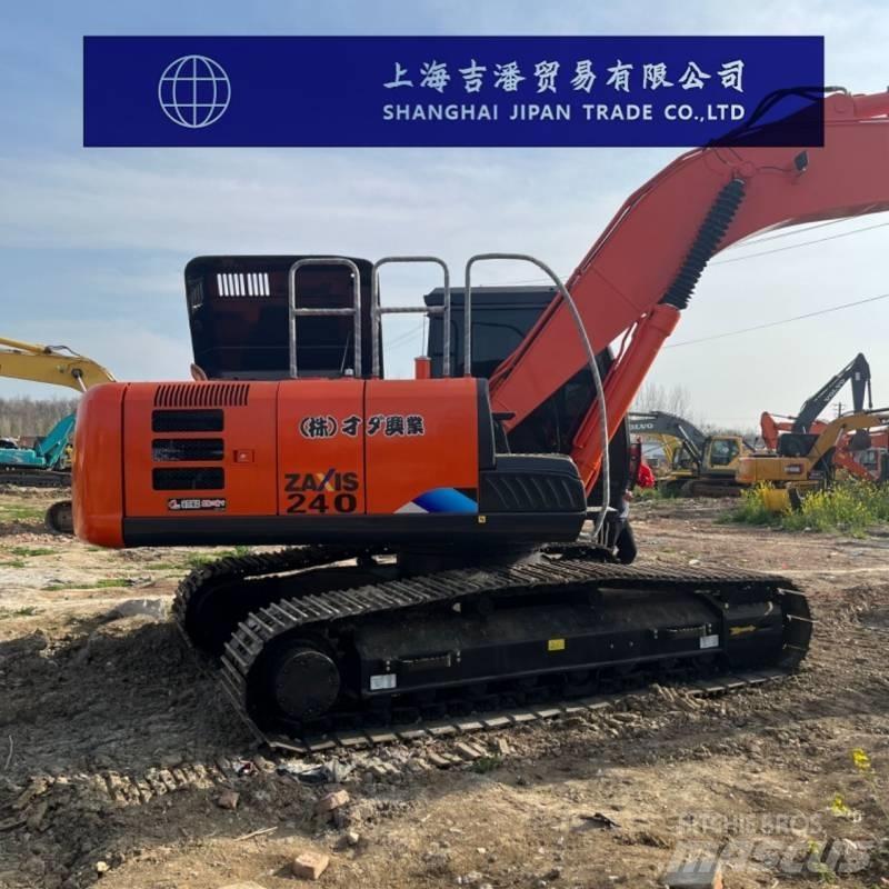 Hitachi ZX 240 Pásová rýpadla