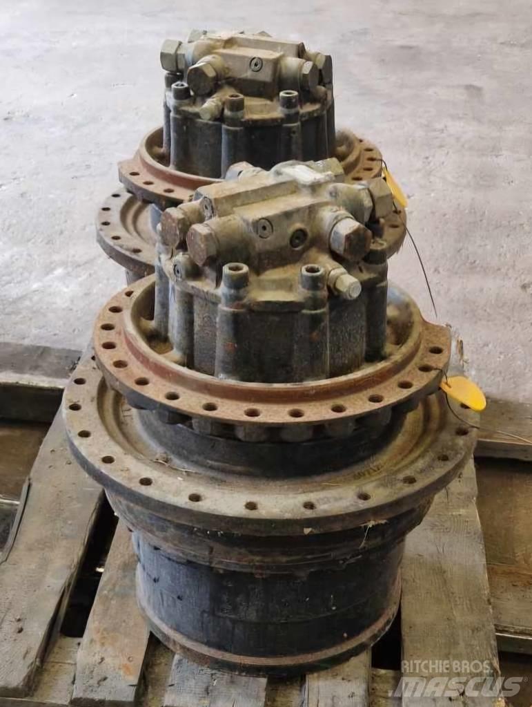 Hitachi ZX 300 Pásy, řetězy a podvozek