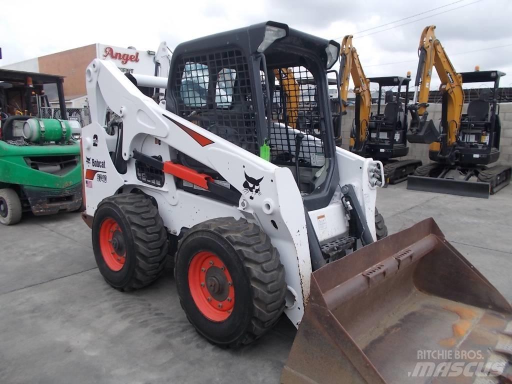 Bobcat S740 Smykem řízené nakladače