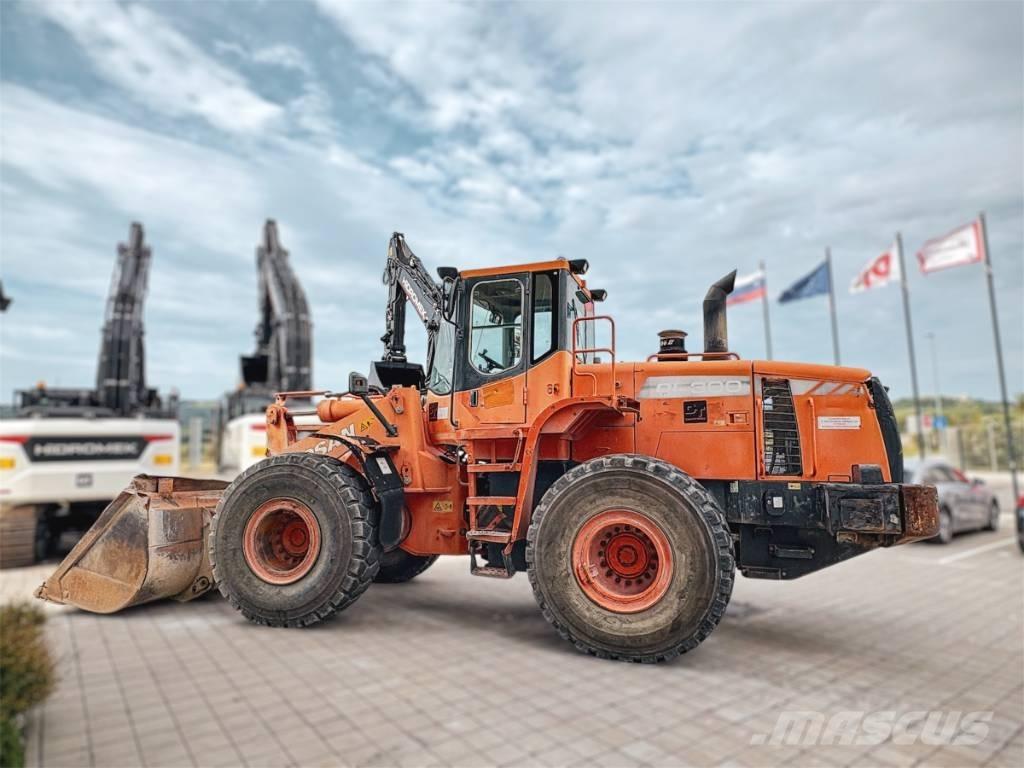 Doosan DL 300 Kolové nakladače