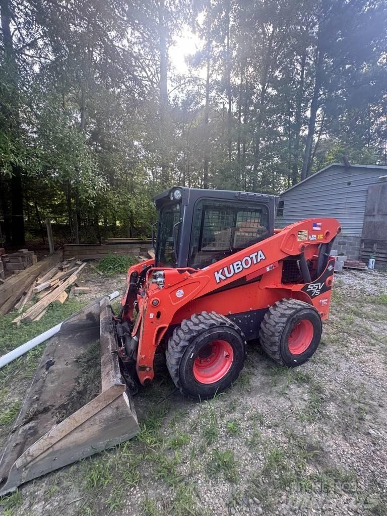 Kubota SSV 75 Smykem řízené nakladače
