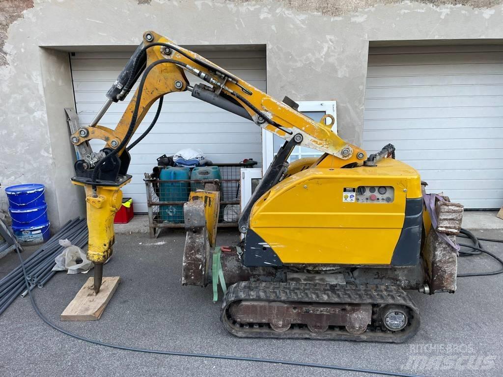 Brokk 180 Mini rýpadla < 7t