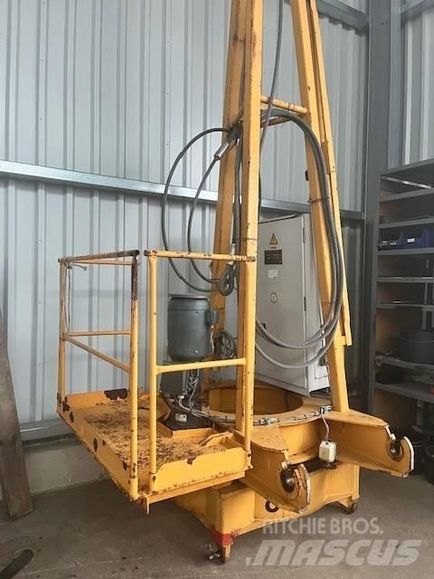 Liebherr 30 LC Stavební jeřáby