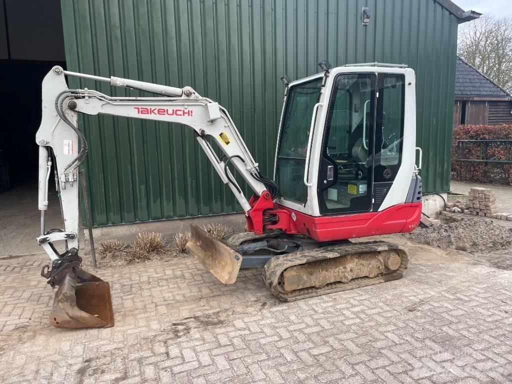 Takeuchi TB 228 Mini rýpadla < 7t