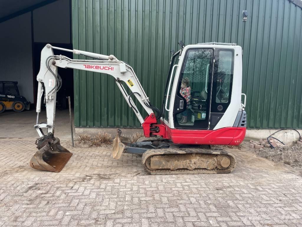 Takeuchi TB 228 Mini rýpadla < 7t