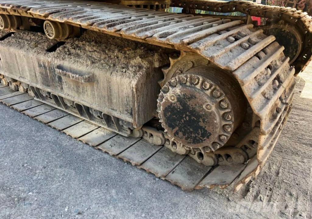 CAT 330 D L Pásová rýpadla