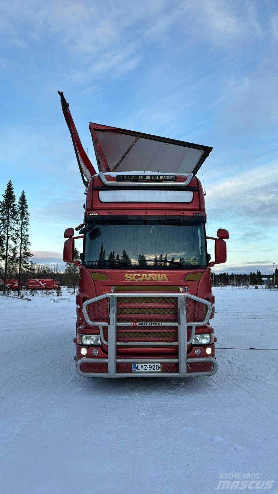 Scania R560 Vozy na dřevní štěpku