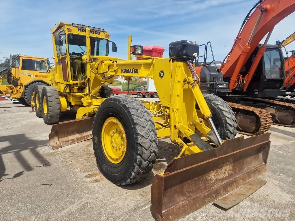 Komatsu GD 521 A-1 Grejdry