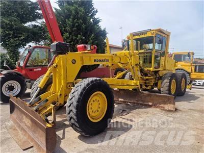 Komatsu GD 521 A-1 Grejdry