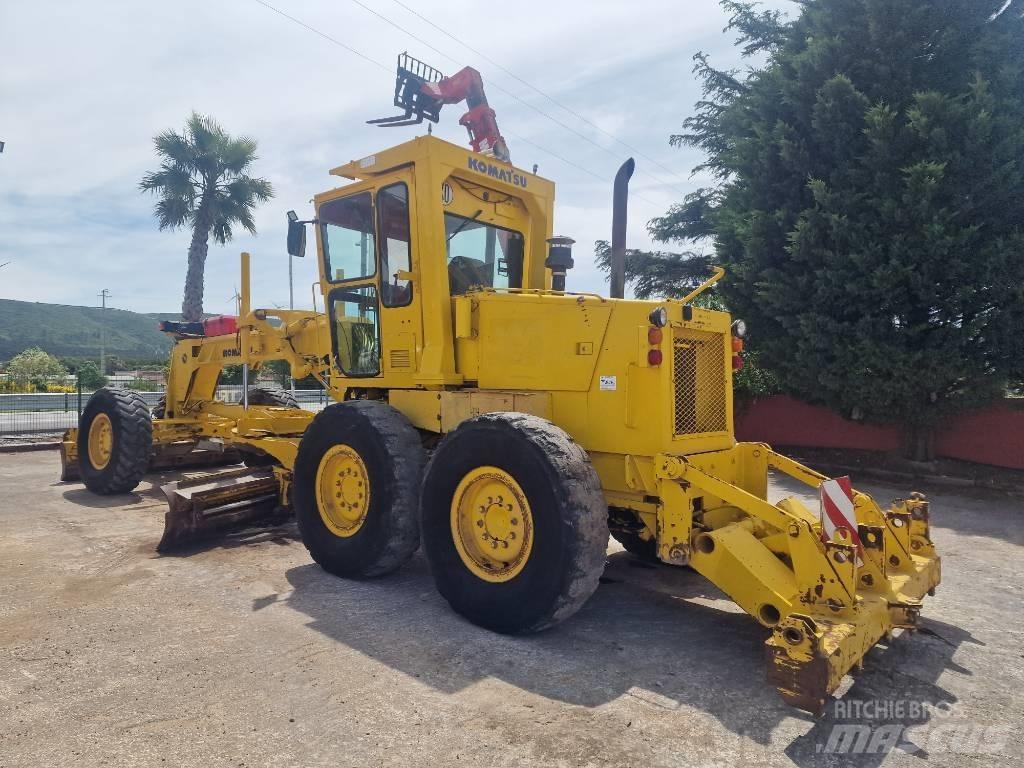 Komatsu GD 521 A-1 Grejdry