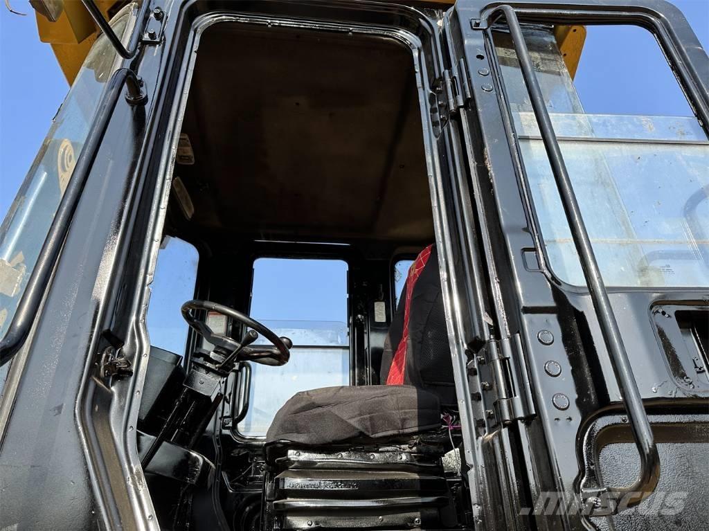 CAT 966G Kolové nakladače
