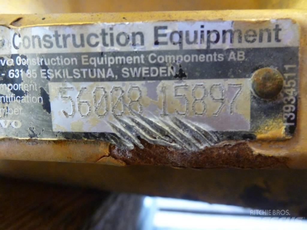  Framaxel Volvo L90H Nápravy