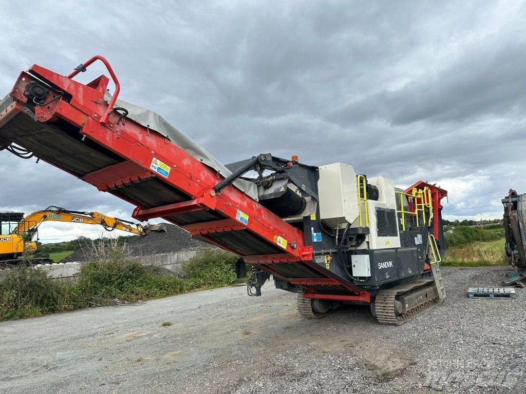Sandvik QJ 241 Mobilní drtiče