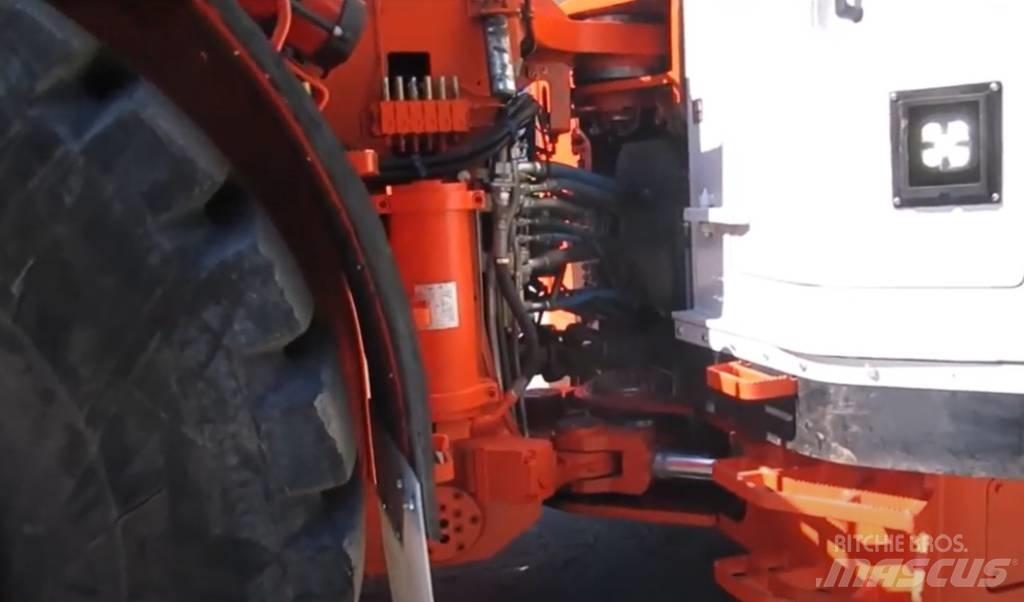 Sandvik LH 517 Podzemní nakladače