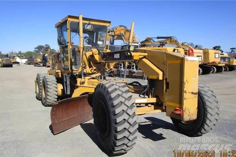 CAT 140K Grejdry