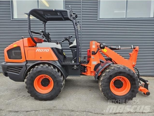Kubota R 070 Kolové nakladače