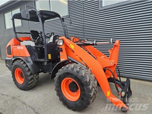 Kubota R 070 Kolové nakladače