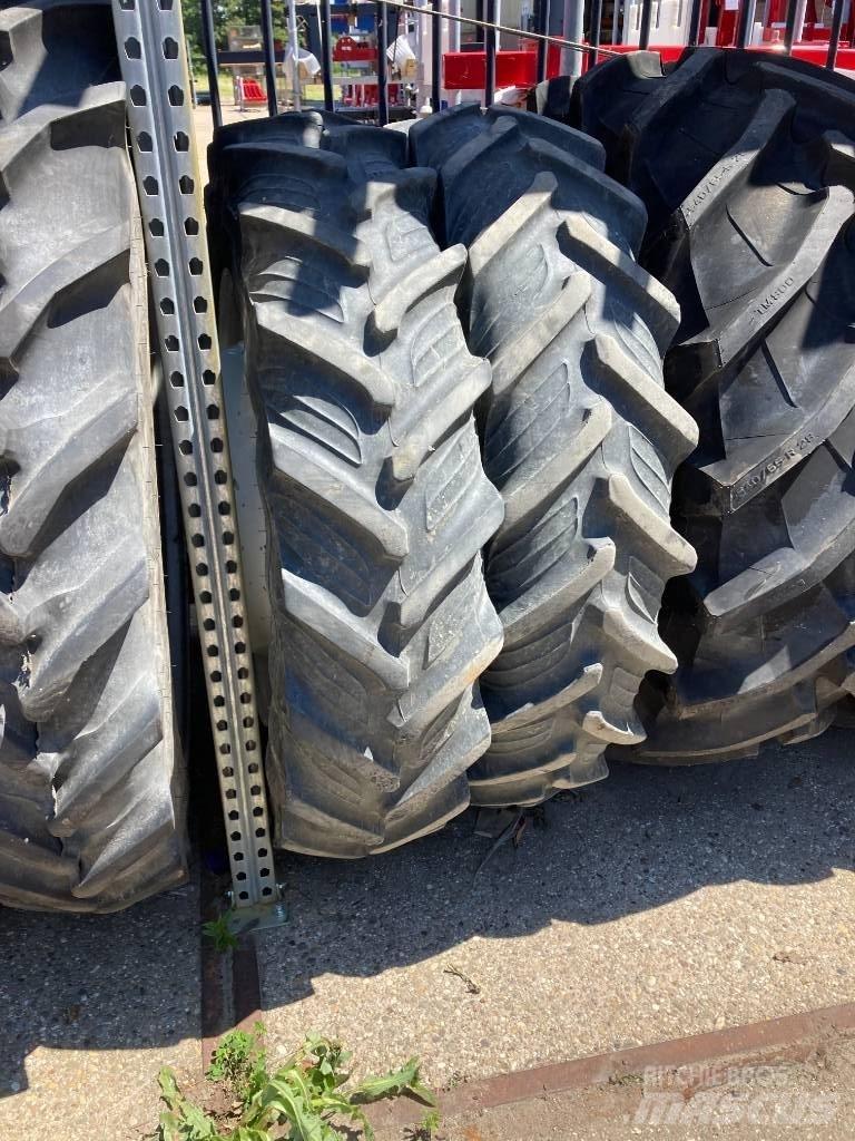 Alliance Taurus Pneumatiky, kola a ráfky