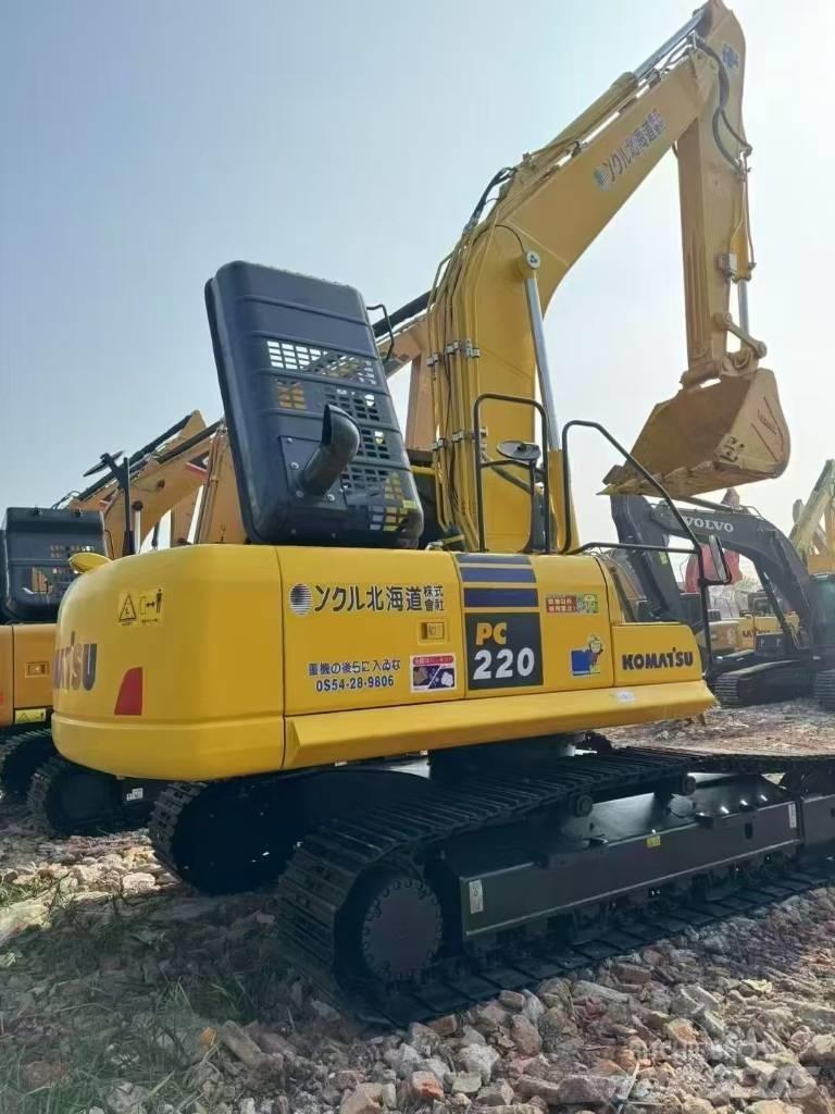 Komatsu PC 220 Pásová rýpadla