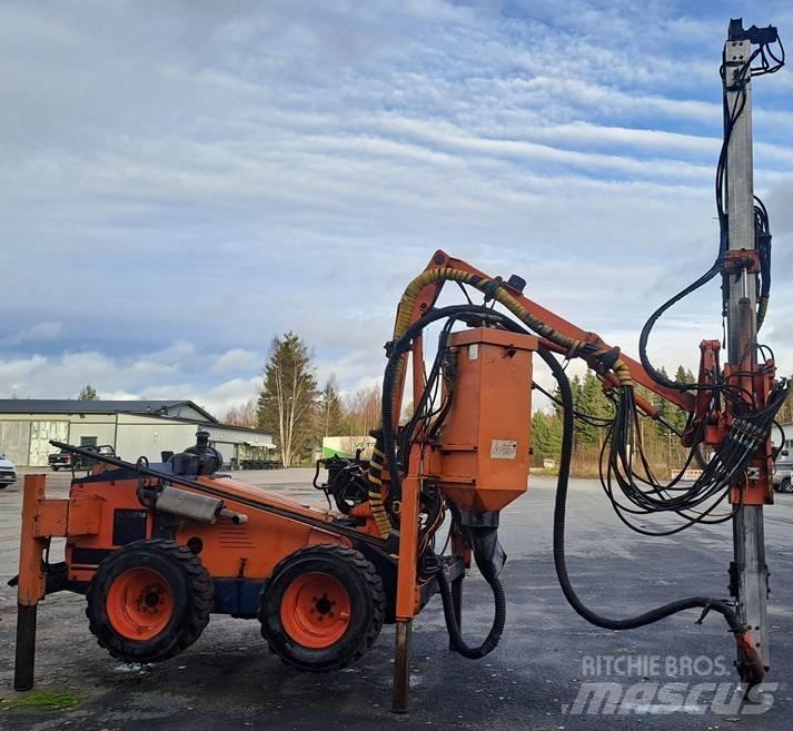 Tamrock 110 E Povrchové vrtací stroje