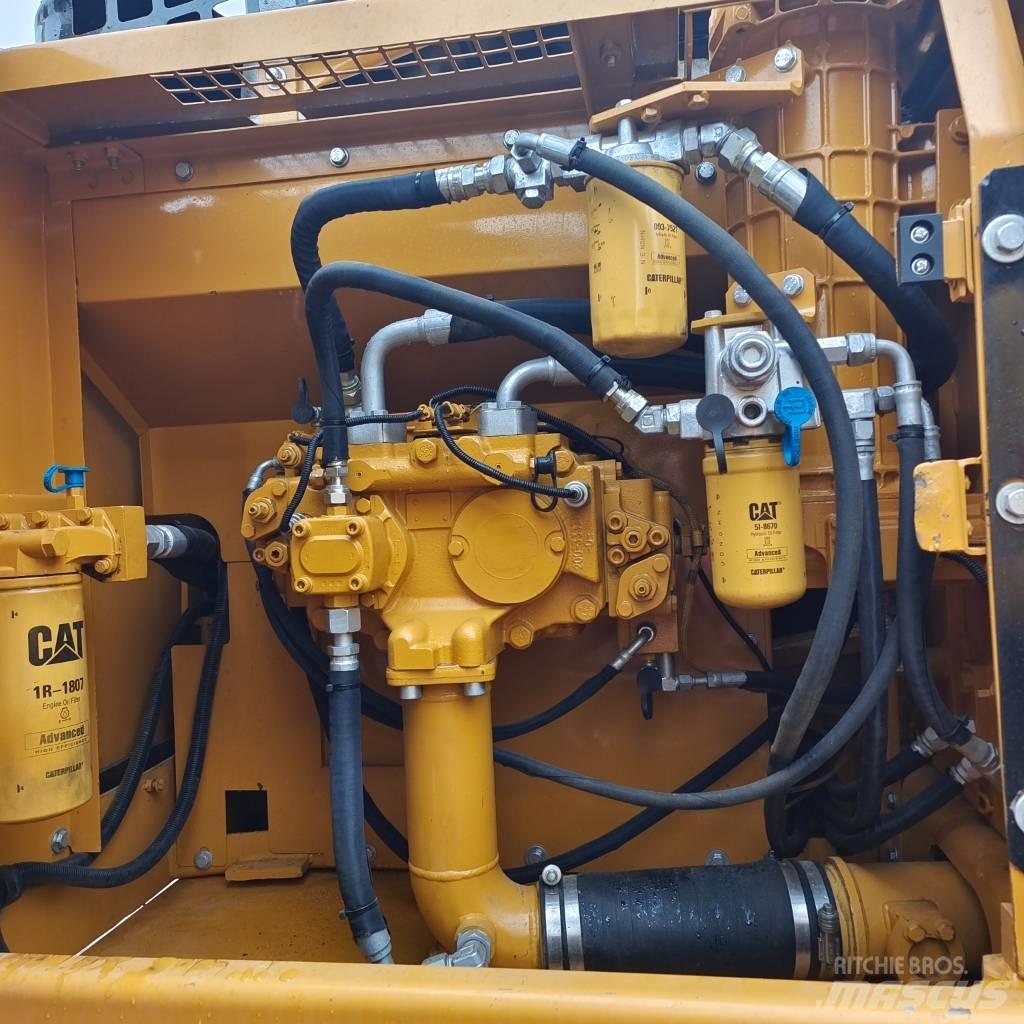 CAT 320 D Pásová rýpadla
