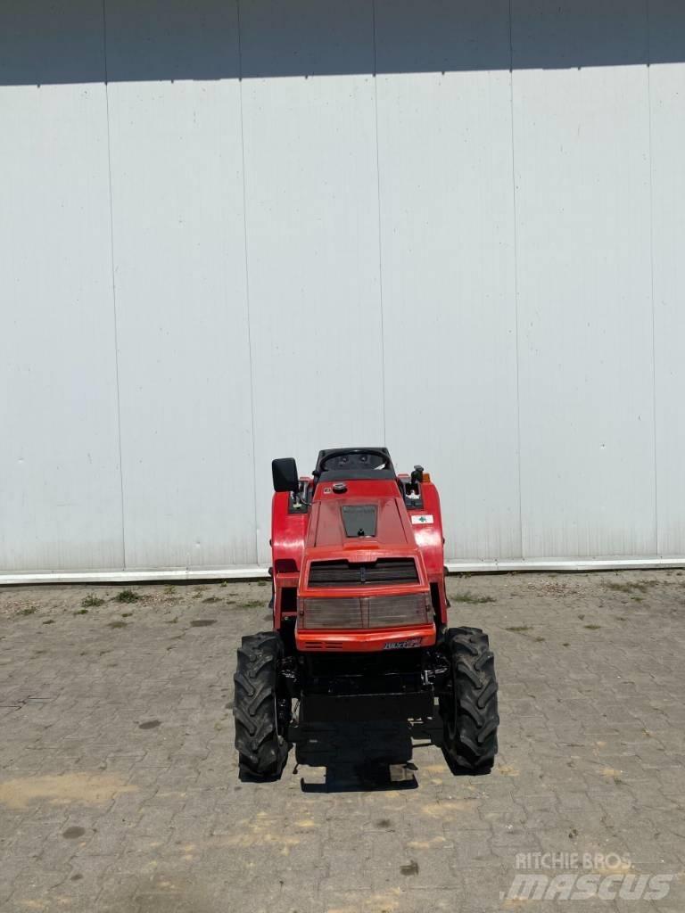 Mitsubishi MT16 Kompaktní traktory