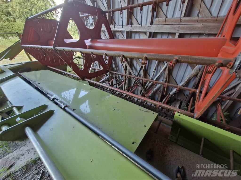 CLAAS C600 Kombajnové hlavice
