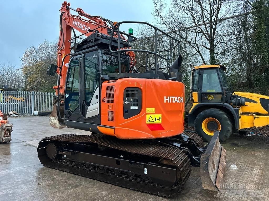 Hitachi ZX 135 US-6 Pásová rýpadla