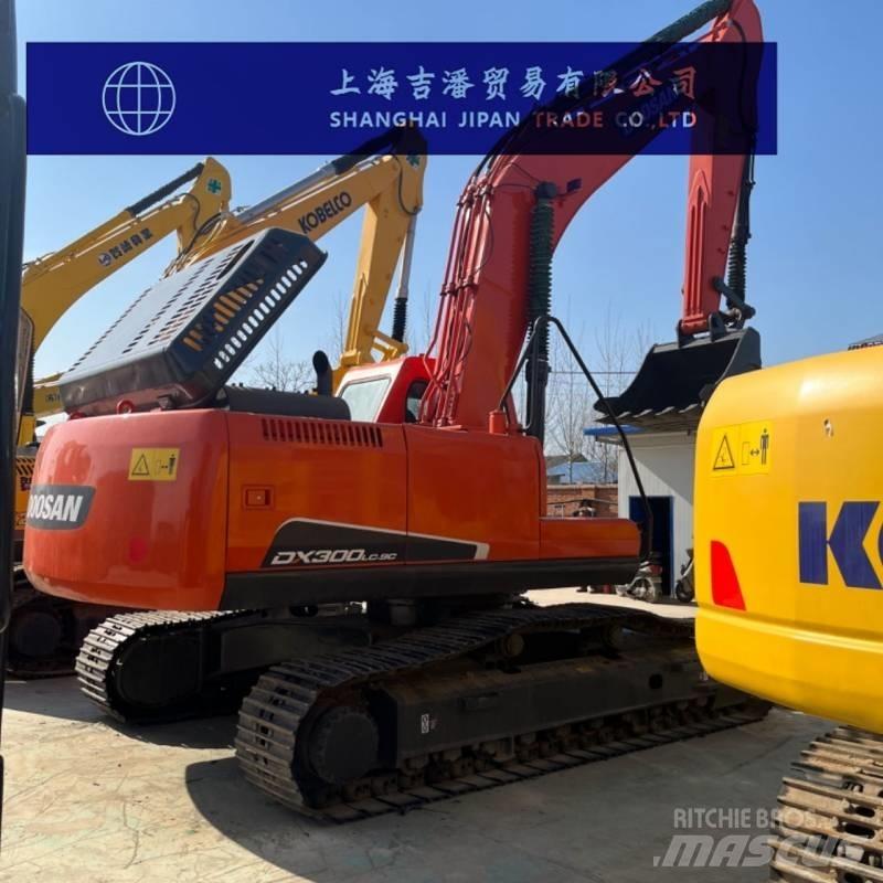 Doosan DX 300 Pásová rýpadla