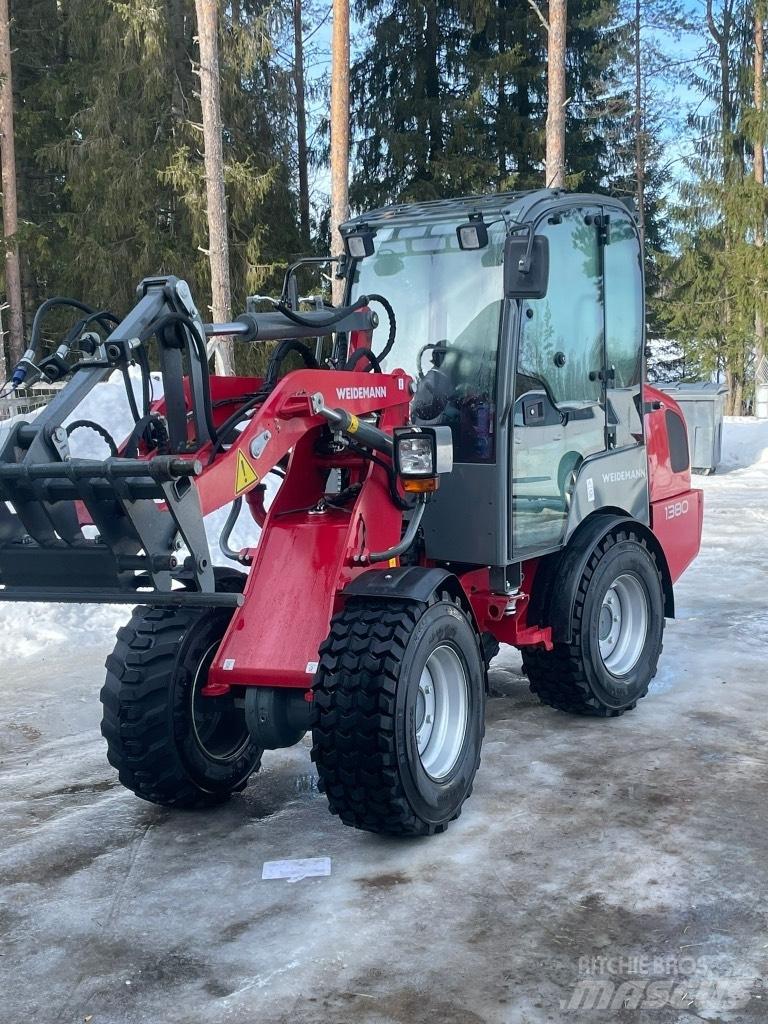 Weidemann 1380 Víceúčelové nakladače