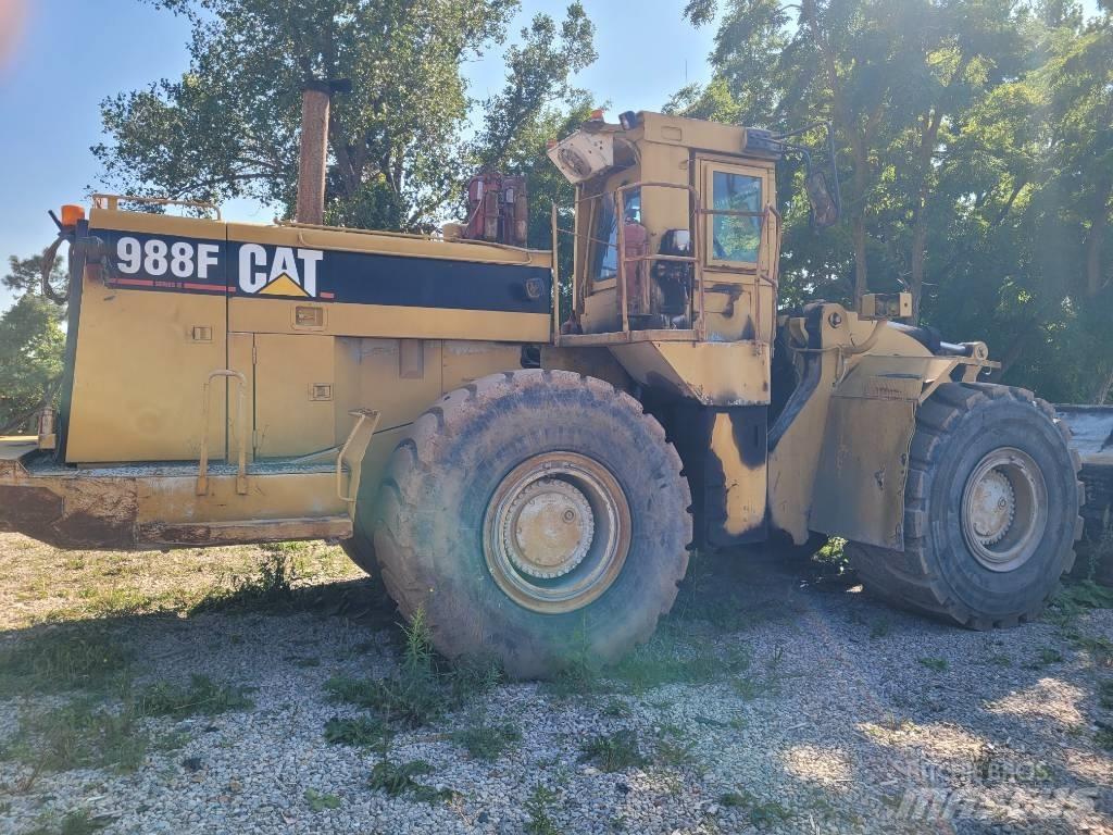 CAT 988 F Kolové nakladače